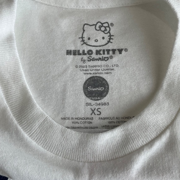 HELLO KITTY T SHIRT NWOT - Picture 4 of 5